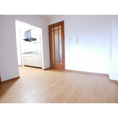 シャルマン今宿 205【管理NO：1-007772201-02050】 ★家具家電は申し込み後に搬入します★の物件写真2