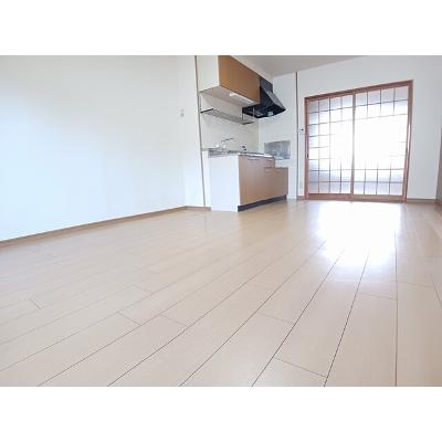 エルタウン 204【管理NO：1-007581201-02040】 ★家具家電は申し込み後に搬入します★の物件写真2