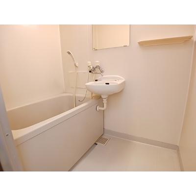 サンフレッチェ南条Ａ 101【管理NO：1-007499101-01010】 ★家具家電は申し込み後に搬入します★の物件写真4