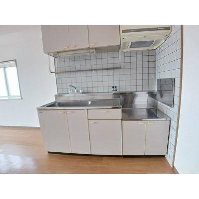アクロポリスⅡ 201【管理NO：1-007106601-02010】 ★家具家電は申し込み後に搬入します★の物件写真3
