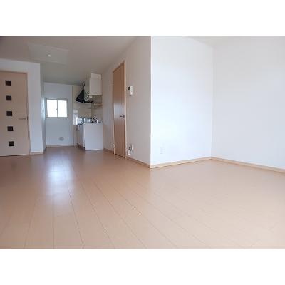 アリビラⅡ 102【管理NO：1-004481801-01020】 ★家具家電は申し込み後に搬入しますの物件写真2