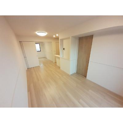 シーズンテラス勝原 202【管理NO：1-026859901-02020】 ★家具家電は申し込み後に搬入しますの物件写真2