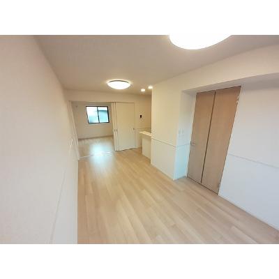 シーズンテラス勝原 104【管理NO：1-026859901-01040】 ★家具家電は申し込み後に搬入します★の物件写真2