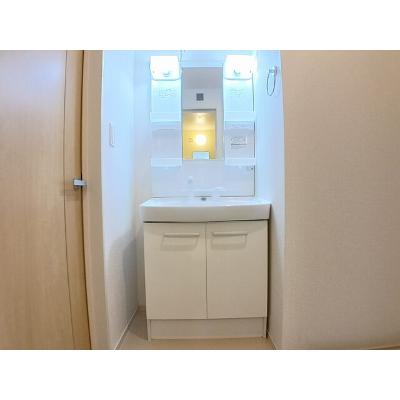 ラウト 103【管理NO：1-021237901-01030】 ★家具家電は申し込み後に搬入しますの物件写真6