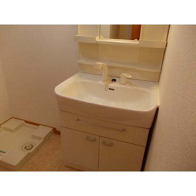 サンリットベルＡ 103【管理NO：1-014965201-01030】 ★家具家電は申し込み後に搬入します★の物件写真6