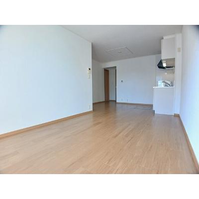 プラム・ジェルメ 102【管理NO：1-014600901-01020】 ★家具家電は申し込み後に搬入します★の物件写真2