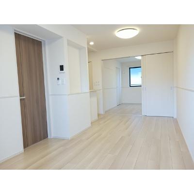 ルーチェ　デル　ソーレ 202【管理NO：1-028291501-02020】 ★家具家電は申し込み後に搬入します★の物件写真2