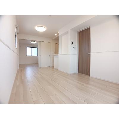 ルーチェ　デル　ソーレ 201【管理NO：1-028291501-02010】 ★家具家電は申し込み後に搬入しますの物件写真2