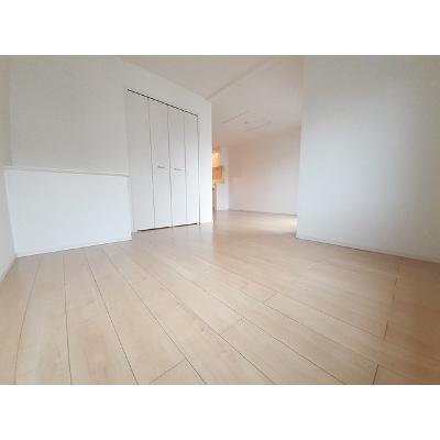 フィオレンティーナⅤ 203【管理NO：1-022025501-02030】 ★家具家電は申し込み後に搬入します★の物件写真2