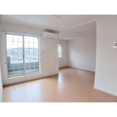 カトレーヴⅧ 204【管理NO：1-017880202-02040】 ★家具家電は申し込み後に搬入します★の物件写真2