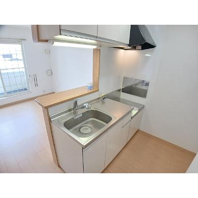 ロイヤル・ガーデン 202【管理NO：1-016510501-02020】 ★家具家電は申し込み後に搬入しますの物件写真3