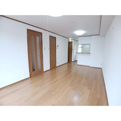 サン・フロール 101【管理NO：1-011623501-01010】 ★家具家電は申し込み後に搬入します★の物件写真2
