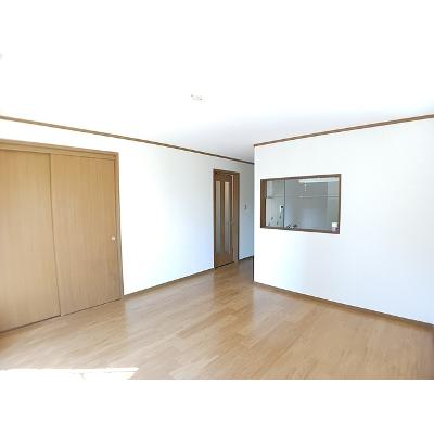 エメラルド雅 101【管理NO：1-011464401-01010】 ★家具家電は申し込み後に搬入します★の物件写真2