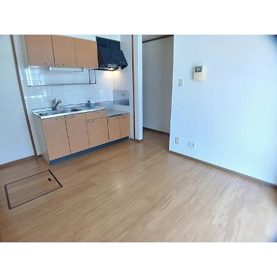 メゾン余部 101【管理NO：1-010491701-01010】 ★家具家電は申し込み後に搬入します★の物件写真2