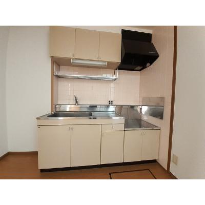 クレストヨコセキ 103【管理NO：1-009400501-01030】 ★家具家電は申し込み後に搬入しますの物件写真3