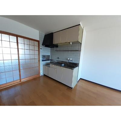 エステート龍野 201【管理NO：1-006504301-02010】 ★家具家電は申し込み後に搬入します★の物件写真3