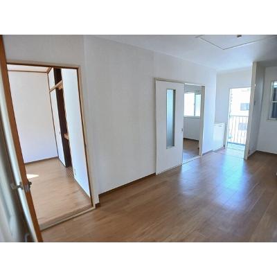 サンライズ青山 205【管理NO：1-004099301-02040】 ★家具家電は申し込み後に搬入します★の物件写真2