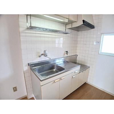 エルダー佐々木 205【管理NO：1-002760901-02040】 ★家具家電は申し込み後に搬入します★の物件写真3