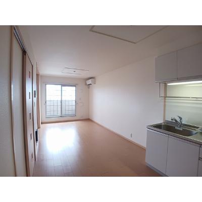 グランツ大和 201【管理NO：1-016726801-02010】 ★家具家電は申し込み後に搬入しますの物件写真2
