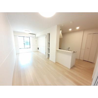 アヴニール 102【管理NO：1-027110201-01020】 ★家具家電は申し込み後に搬入しますの物件写真2