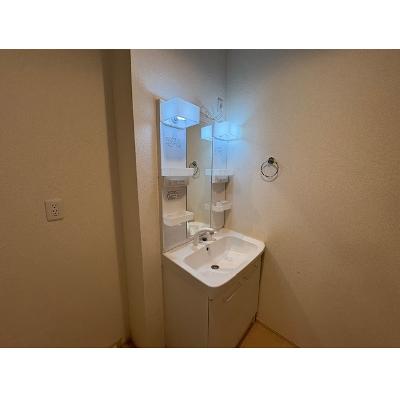 ワイズ 101【管理NO：1-019148701-01010】 ★家具家電は申し込み後に搬入しますの物件写真6