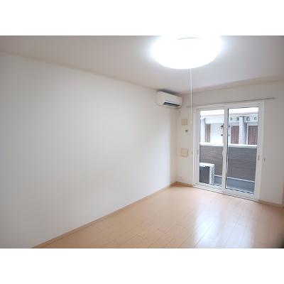 クレディーカーサ 103【管理NO：1-016118601-01030】 ★家具家電は申し込み後に搬入しますの物件写真2