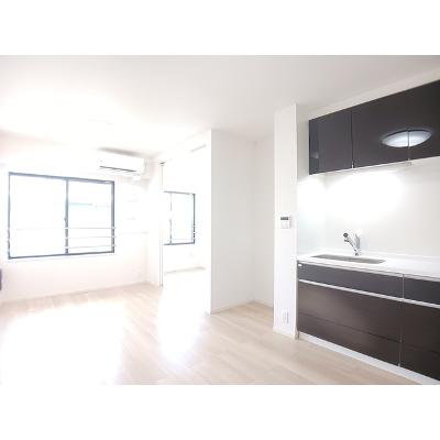 サンシャイン中曽司 203【管理NO：1-027926001-02030】 ★家具家電は申し込み後に搬入します★の物件写真2