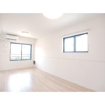 サンシャイン中曽司 201【管理NO：1-027926001-02010】 ★家具家電は申し込み後に搬入します★の物件写真2