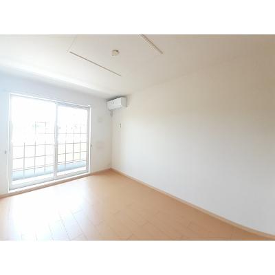 バーミィ 102【管理NO：1-016295101-01020】 ★家具家電は申し込み後に搬入します 2026年07月中旬入居可能の物件写真2