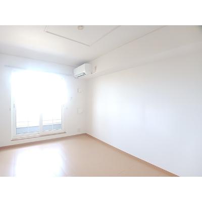 フラワーパーク 201【管理NO：1-014539701-02010】 ★家具家電は申し込み後に搬入します★の物件写真2