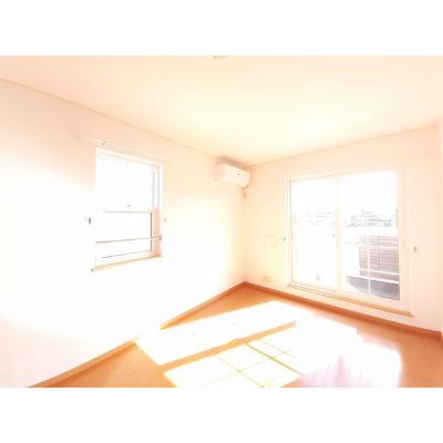 ビバ・カルテット 201【管理NO：1-014154901-02010】 2026年07月中旬入居可能の物件写真2