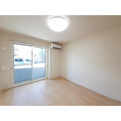 グランド・ソレイユ 102【管理NO：1-021128701-01020】 ★家具家電は申し込み後に搬入します★の物件写真2