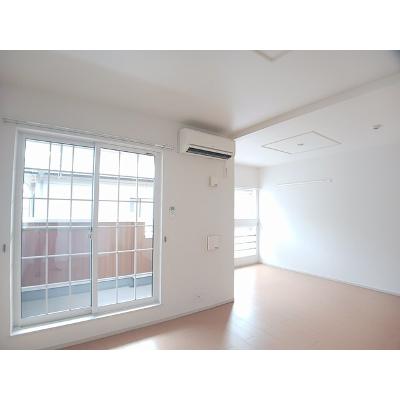 ラウンド・ハピネス 202【管理NO：1-018015801-02020】 ★家具家電は申し込み後に搬入します★の物件写真2