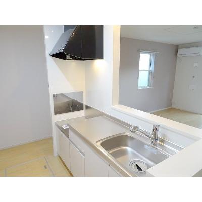 セラヴィ 101【管理NO：1-021453001-01010】 ★家具家電は申し込み後に搬入します★の物件写真3