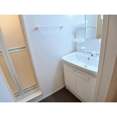 セラヴィ 101【管理NO：1-021453001-01010】 ★家具家電は申し込み後に搬入します★の物件写真6