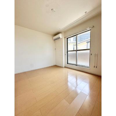 エスポワールドミール 205【管理NO：1-018970101-02040】 ★家具家電は申し込み後に搬入しますの物件写真2
