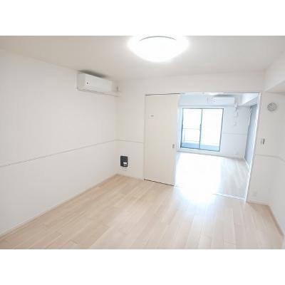 ベル　ファミーレ 303【管理NO：1-028359401-03030】 ★家具家電は申し込み後に搬入しますの物件写真2