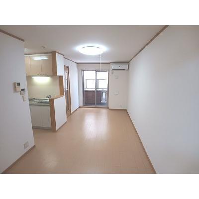ライン・テラ 102【管理NO：1-014833801-01020】 ★家具家電は申し込み後に搬入します★の物件写真2
