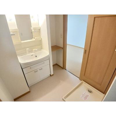 ライン・テラ 102【管理NO：1-014833801-01020】 ★家具家電は申し込み後に搬入します★の物件写真6