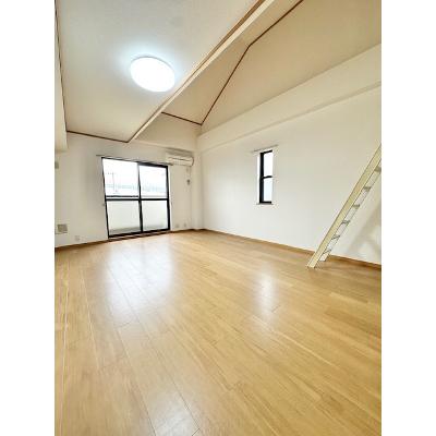 カーサ・エル・タカミヤ 206【管理NO：1-012643701-02050】 ★家具家電は申し込み後に搬入しますの物件写真2