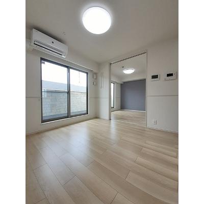 アット横小路 206【管理NO：1-027701801-02050】 ★家具家電は申し込み後に搬入しますの物件写真2