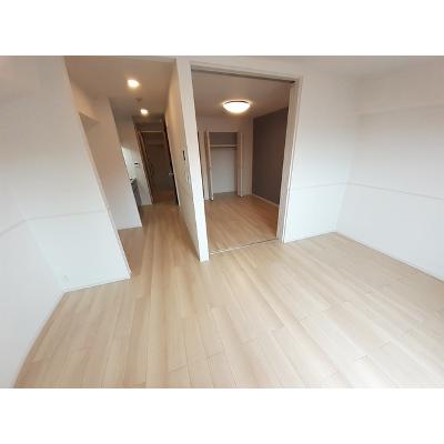 アルモニーブラッセ 302【管理NO：1-026930801-03020】 ★家具家電は申し込み後に搬入しますの物件写真2