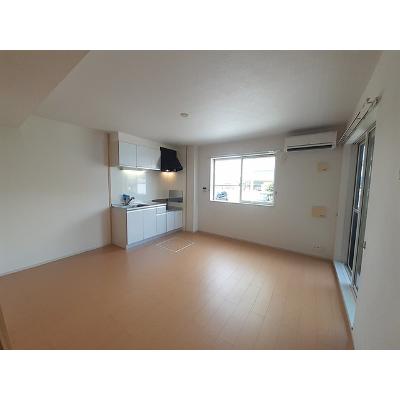 フルー　リール 102【管理NO：1-018171401-01020】 ★家具家電は申し込み後に搬入します★の物件写真2