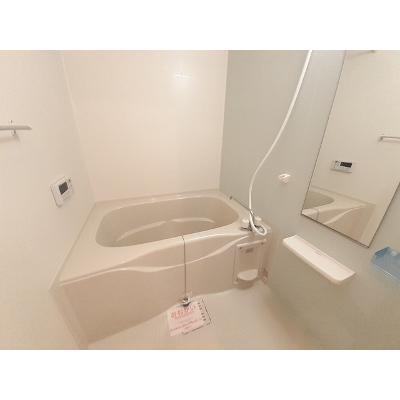 フルー　リール 102【管理NO：1-018171401-01020】 ★家具家電は申し込み後に搬入します★の物件写真4
