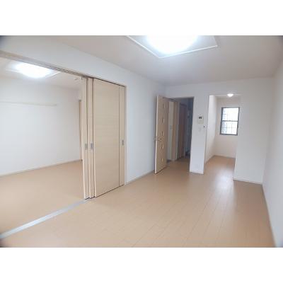 アミティエⅠ 102【管理NO：1-017176601-01020】 ★家具家電は申し込み後に搬入しますの物件写真2