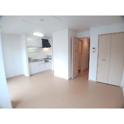 サンベリーズ 102【管理NO：1-016261201-01020】 ★家具家電は申し込み後に搬入しますの物件写真2