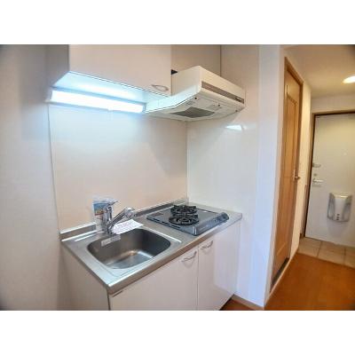 タカンド 303【管理NO：1-014472801-03030】 ★家具家電は申し込み後に搬入しますの物件写真3
