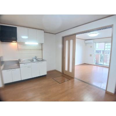 ファシネイション春日Ⅱ 102【管理NO：1-013381201-01020】 ★家具家電は申し込み後に搬入します★の物件写真2