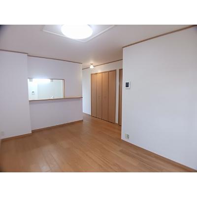 シェーネ　エレガンシア 103【管理NO：1-013267701-01030】 ★家具家電は申し込み後に搬入しますの物件写真2