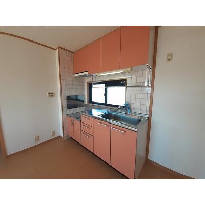 ローレル　ハイツ 305【管理NO：1-012685701-03040】 ★家具家電は申し込み後に搬入しますの物件写真3
